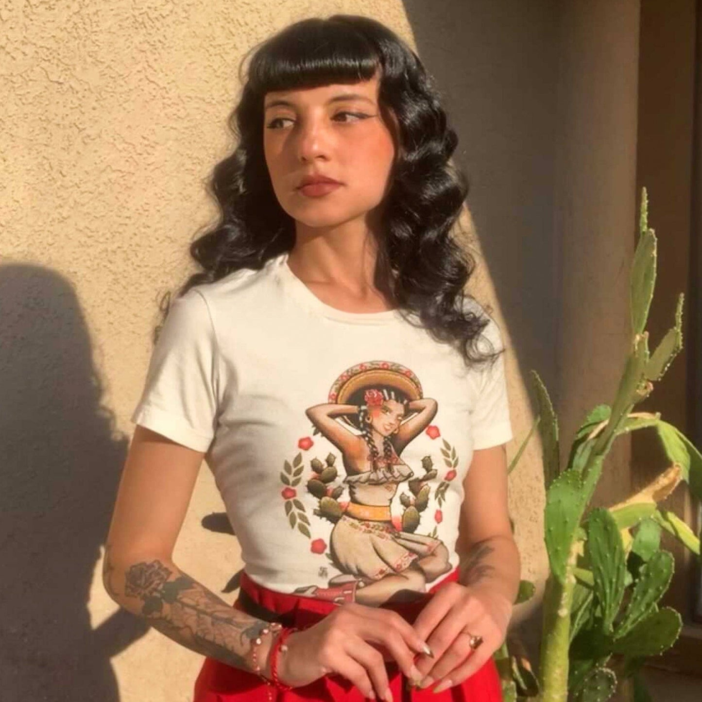 Le Tejana Fitted Tee on model