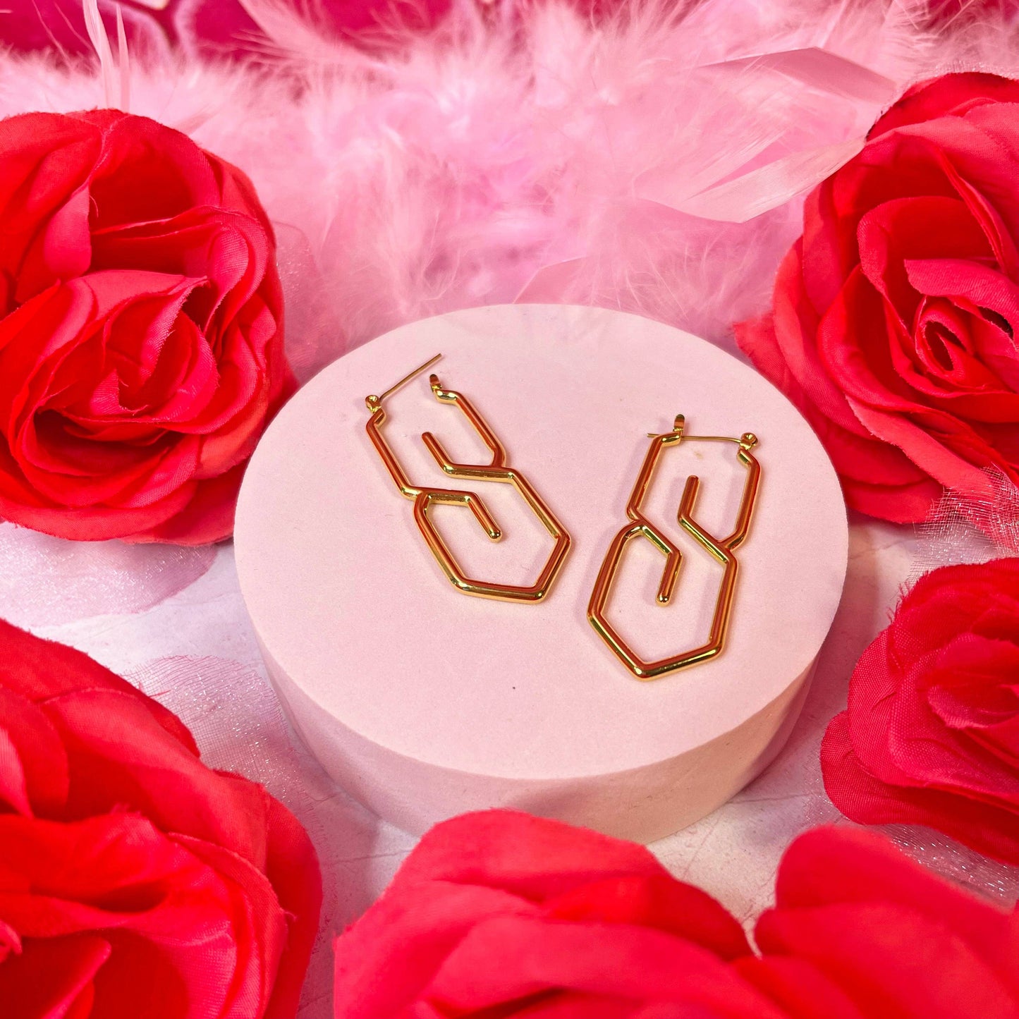 S Earrings (Gold)