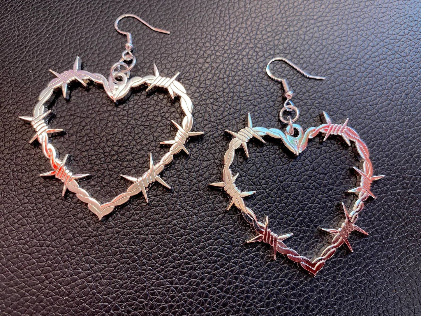 Barbed Wire Heart Earrings (Silver)