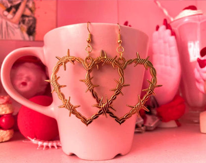 Barbed Wire Heart Earrings (Gold)