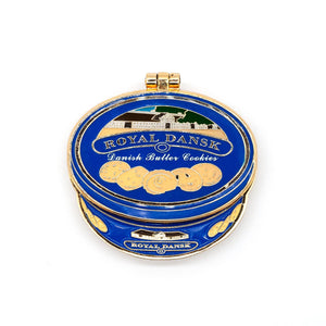 Jumbo Filipino Sewing Enamel Pin